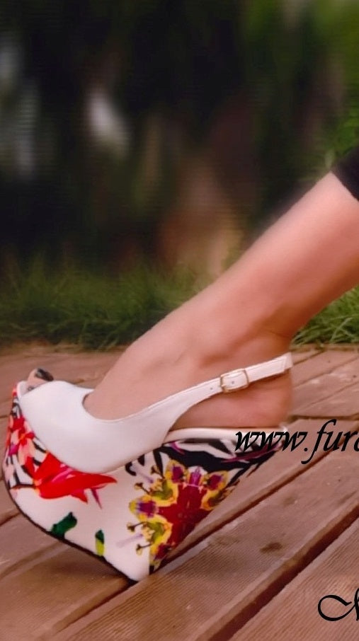 Numero 35-37- Made in Italy - Zeppe 15 cm Modello Cassandra
