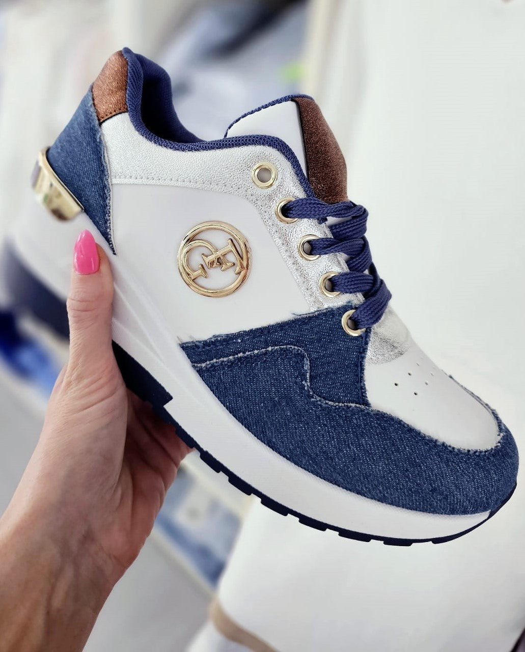 Sneakers blu codice V38